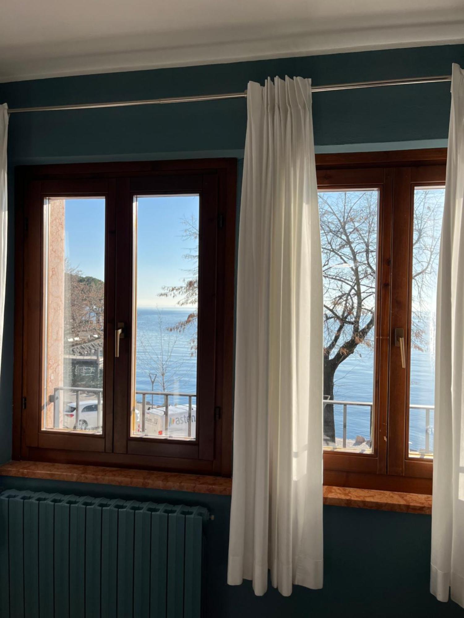 Albergo All'Ancora Garda  Bagian luar foto