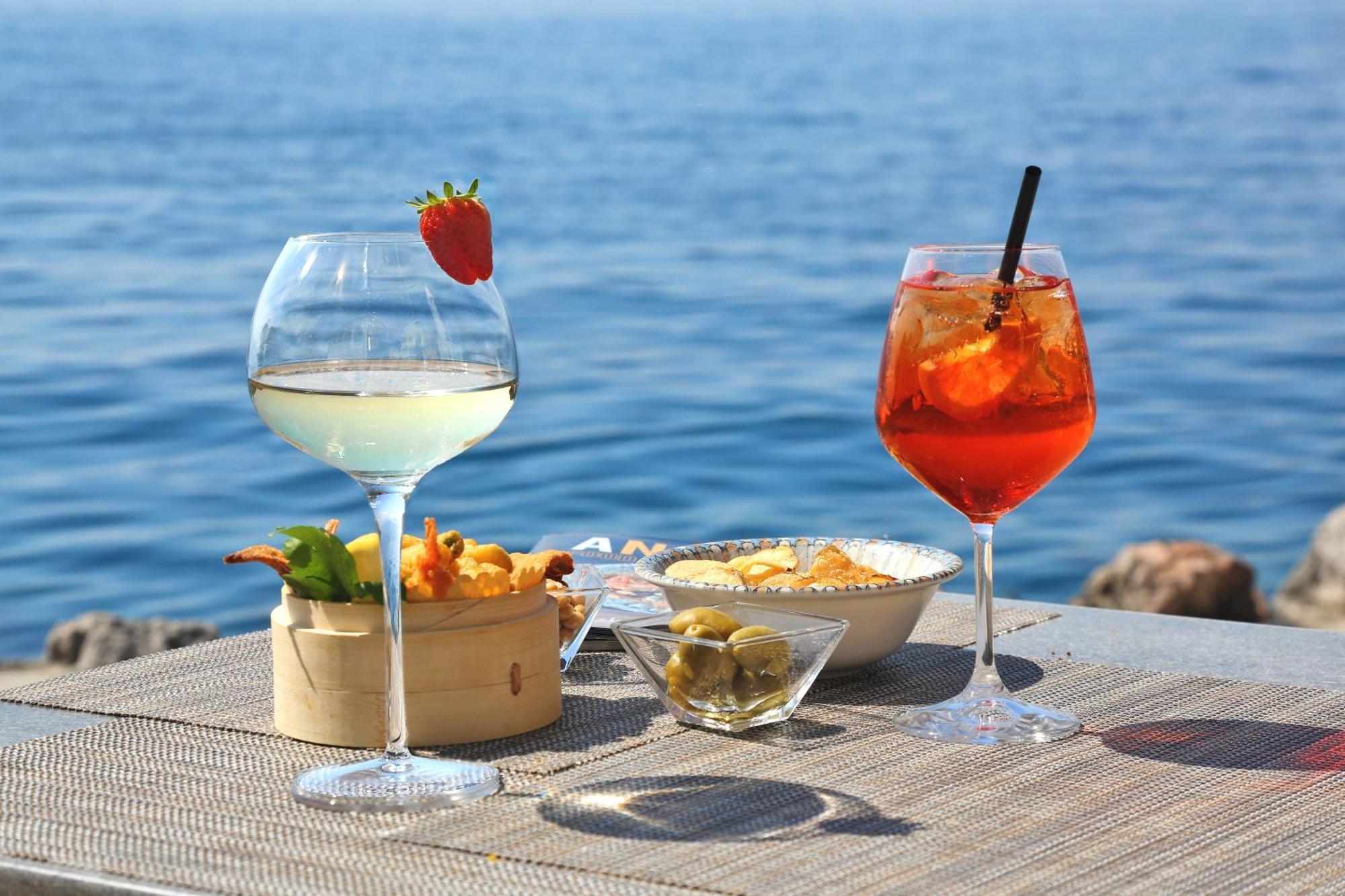 Albergo All'Ancora Garda  Bagian luar foto
