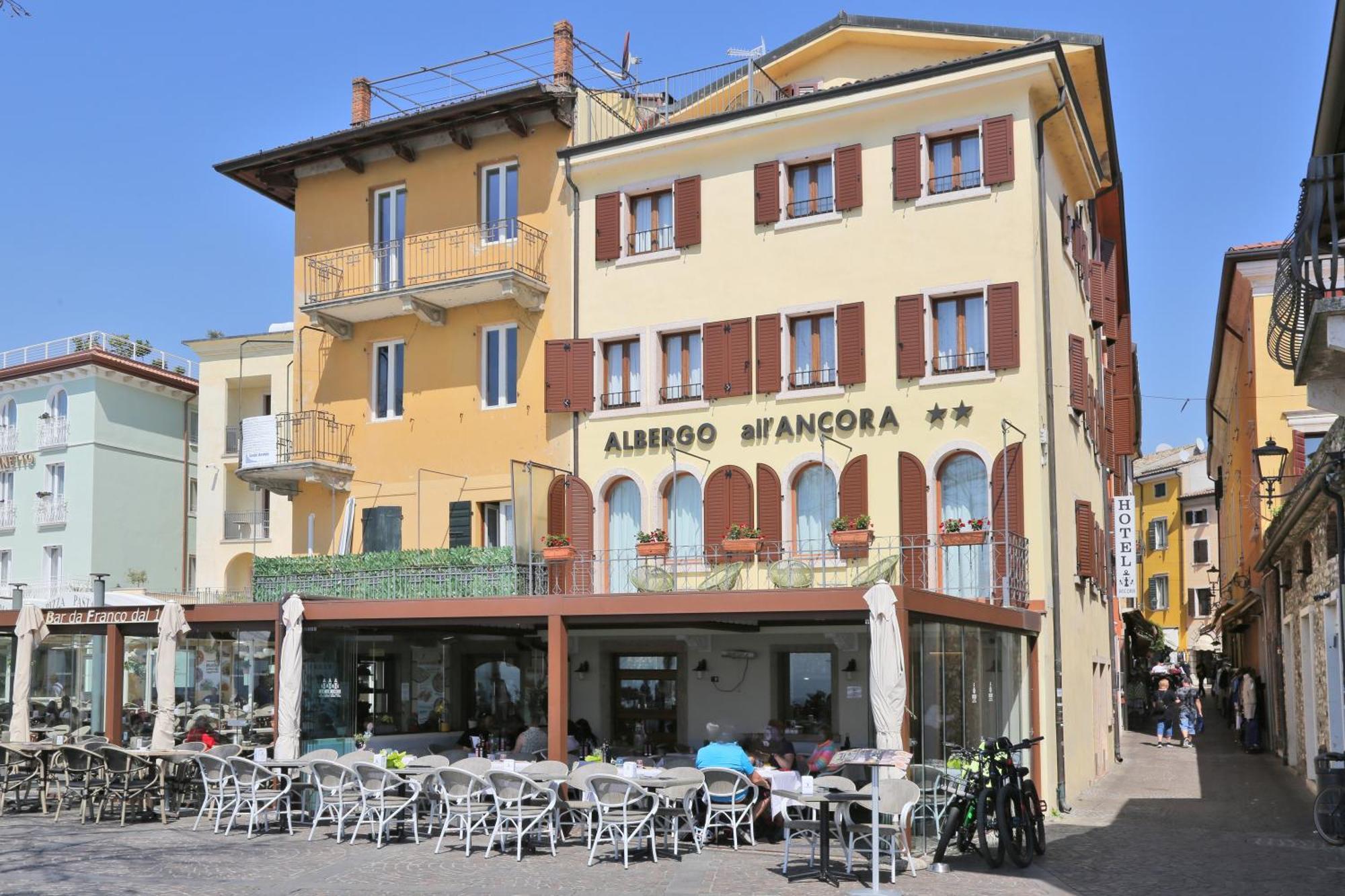 Albergo All'Ancora Garda  Bagian luar foto